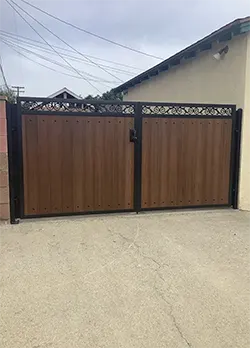 Double Driveway Iron &amd; Denali Wood Gate with Casting Ontario CA